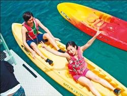 林依晨、鄭元暢關島玩遍所有水上活動。