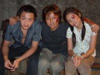 新銳導演王毓雅（圖中）常親自下海演出，圖為電影「飛躍情海」。