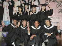 我的秘密花園2即將登場，演員穿上畢業生服，淚水、笑容交織，溫馨感人。（記者邱榮吉攝)