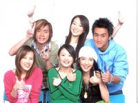 「我的秘密花園II」中的六位主要演員首度在原聲帶中大合唱。