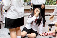 小綜出手撂倒林依晨