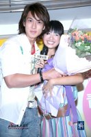 2005.09.13 [新浪]林依晨和好友