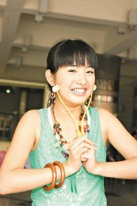 林依晨生日，收到瘦臉器當禮物。八大／提供