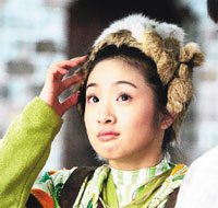 林依晨在「天外飛仙」中賣力搞笑。  圖／唐人電影提供