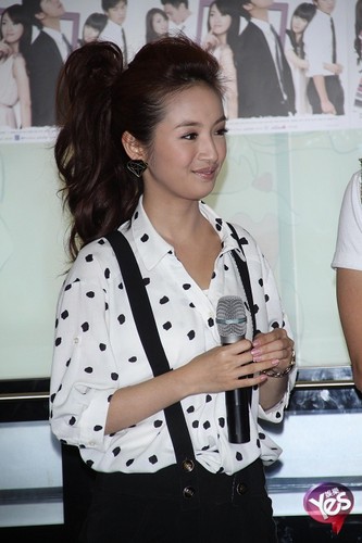 20110910D_ChinaYes.jpg